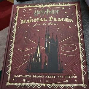 3/15$ | Harry Potter: Magical Places from the Films 📕